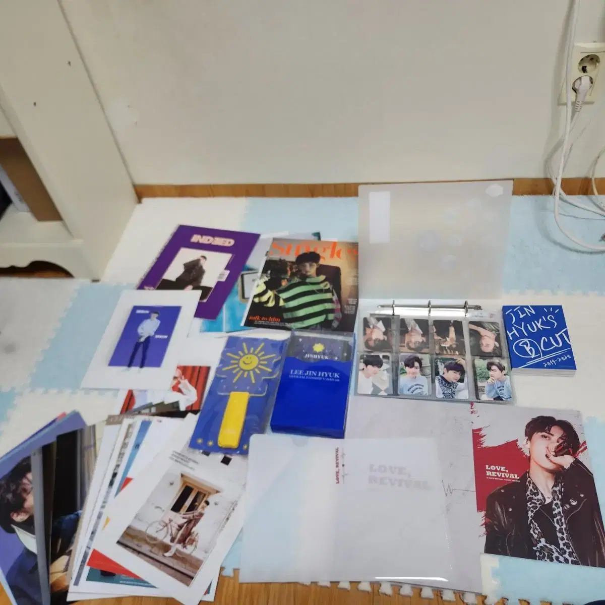 Jin Hyuk Lee Goods WTS