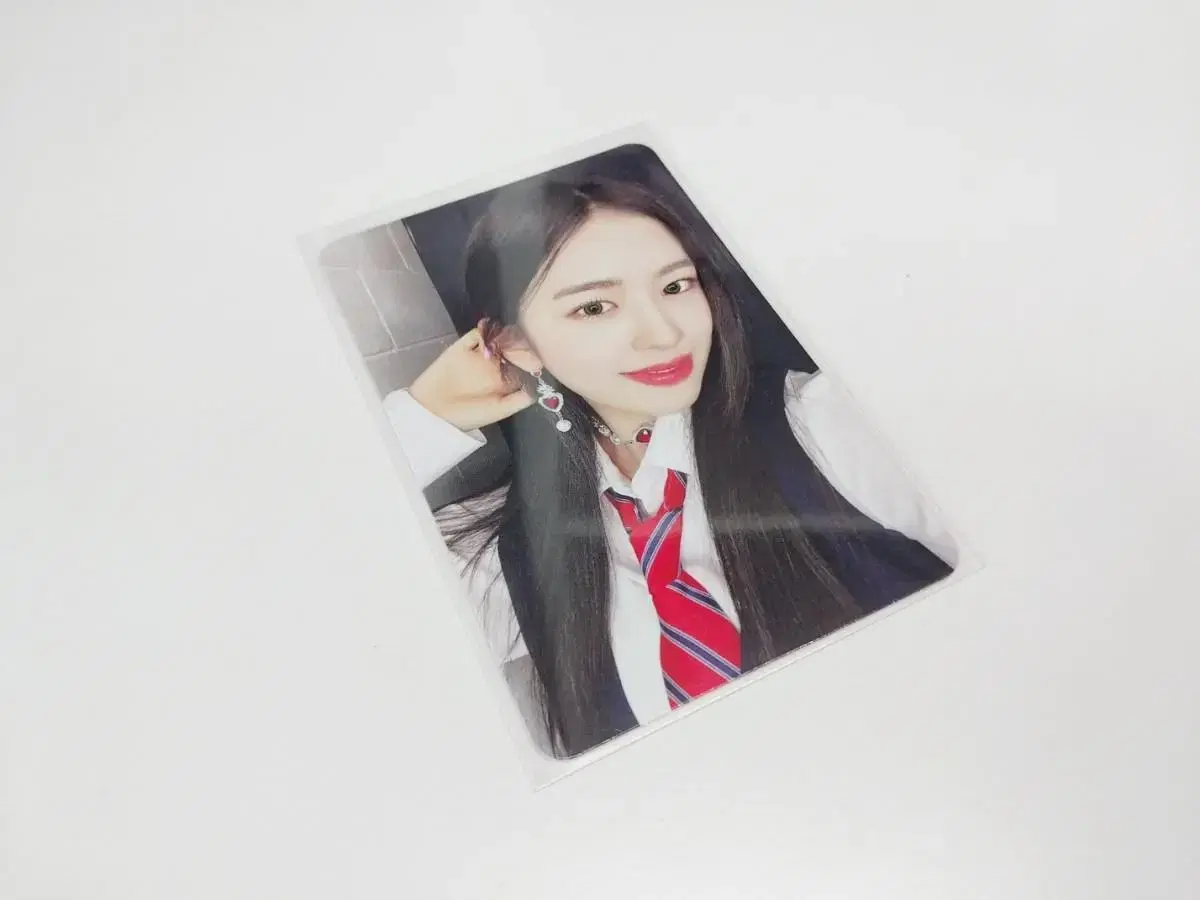 ive ahn yujin lovedive school uniform photocard