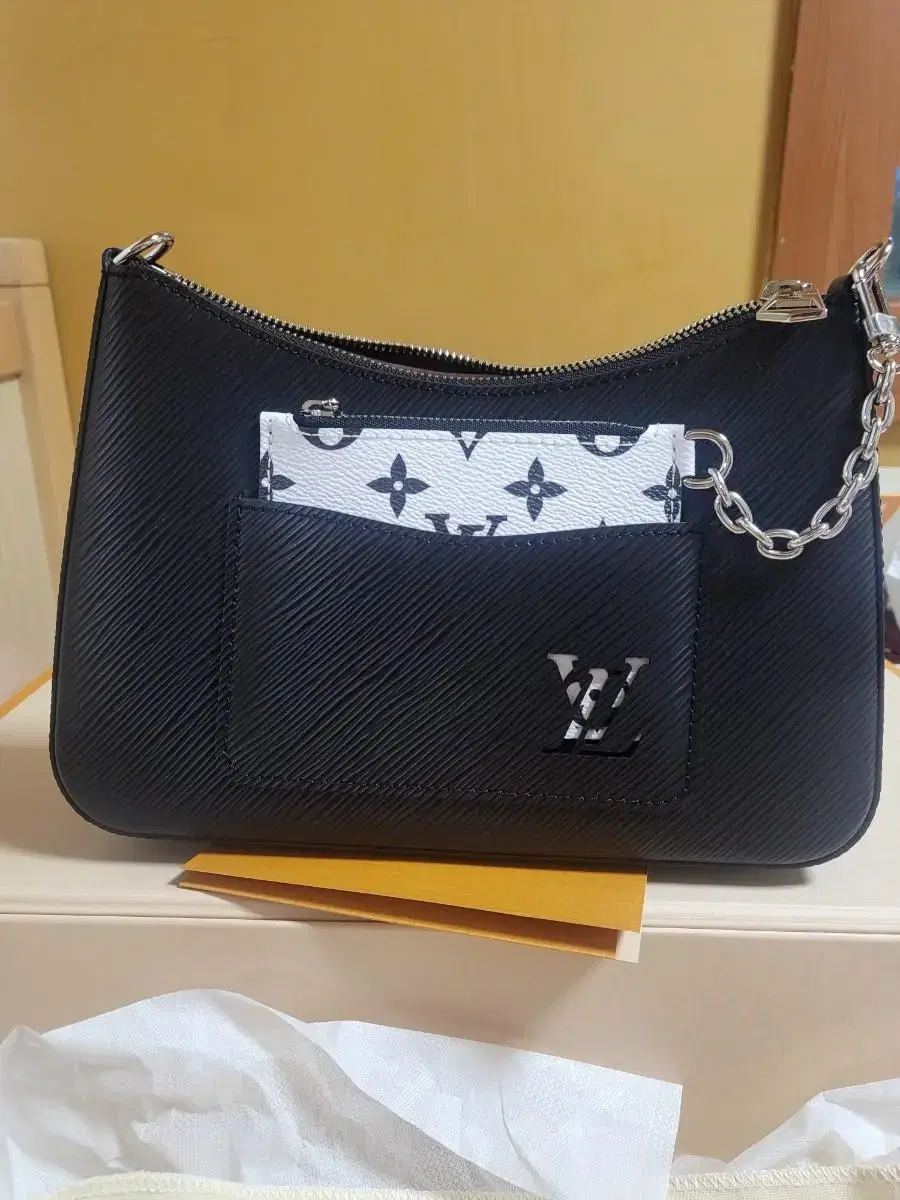 Louis Vuitton Marelle Epi Black New