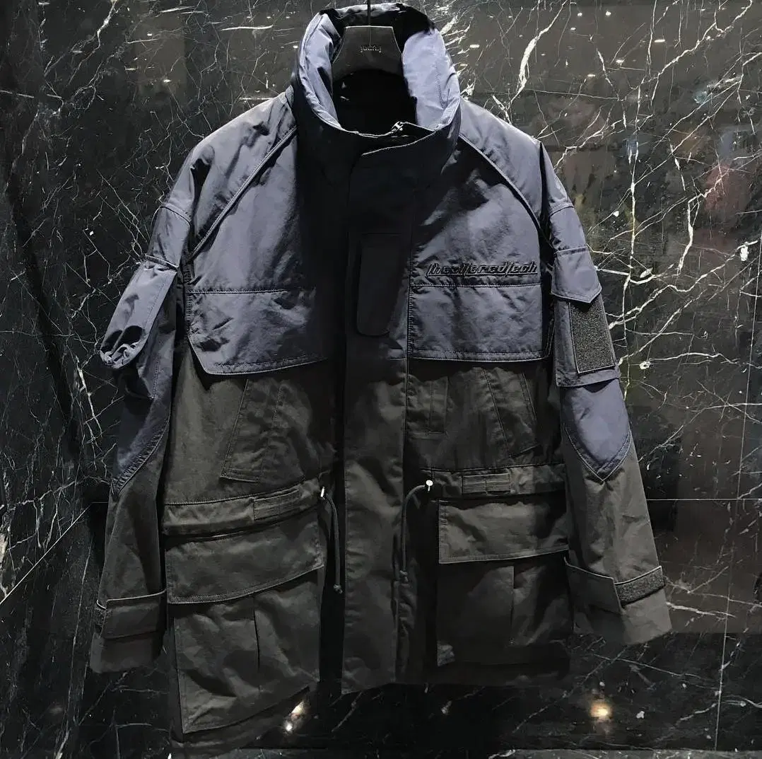 JUUN.J Junji Collection 1.89 million high neck shell parka