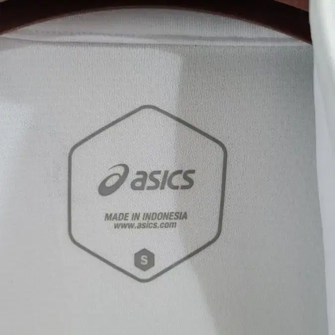 [S]asics아식스 화이트 스포츠웨어 기능성스판 트랙자켓 오버핏!