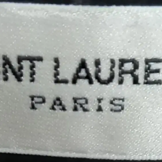 SAINT  LAURENT  정품 도톰 목 폴라 M