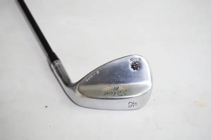 Titleist BOKY SM5 Approach 52 Degree Wedge Tour AD 65R Acushnet