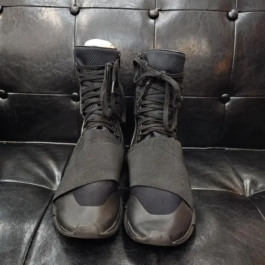 Y-3 x 아디다스 콰사 부츠