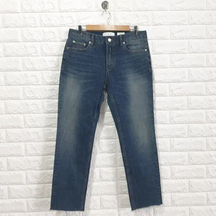 Fei Talismans(48)32 Men's Cropped Jeans