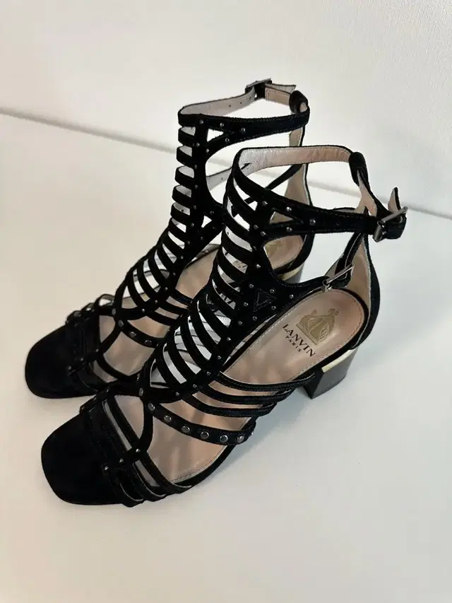 Lanvin gladiator suede sandals 랑방 샌들