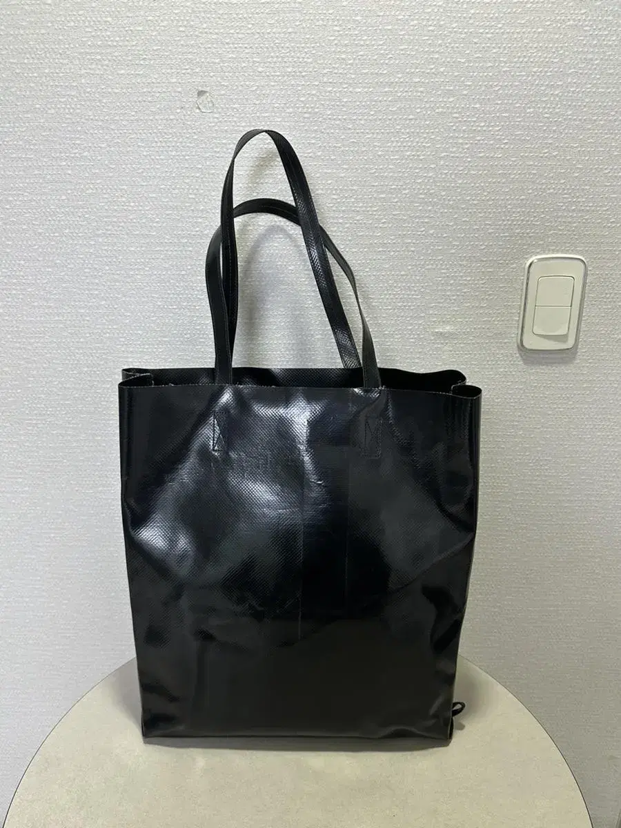 프라이탁 F262 JULIEN  TOTE MEDIUM 올검 판매