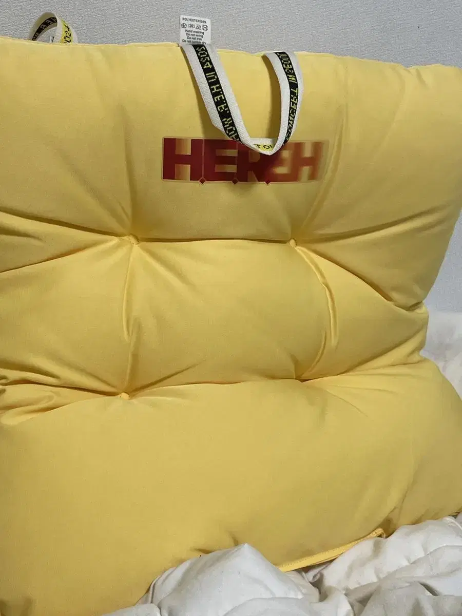 2024 iu Concert Day 3 yellow cushions