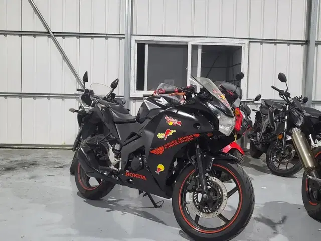 cbr125 엔진 카울s급 135만원 판매합니다