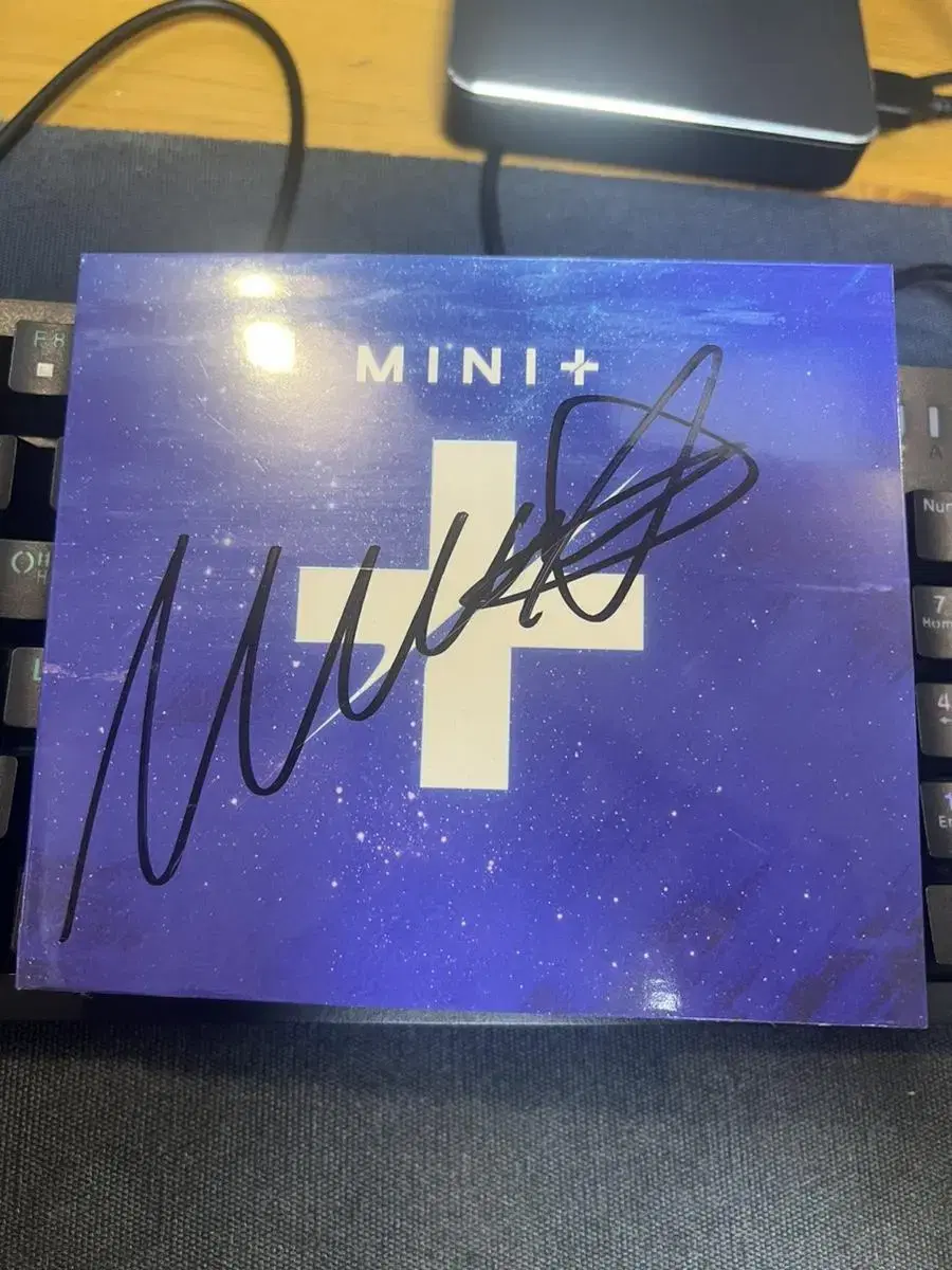 minit minit signed album for sale