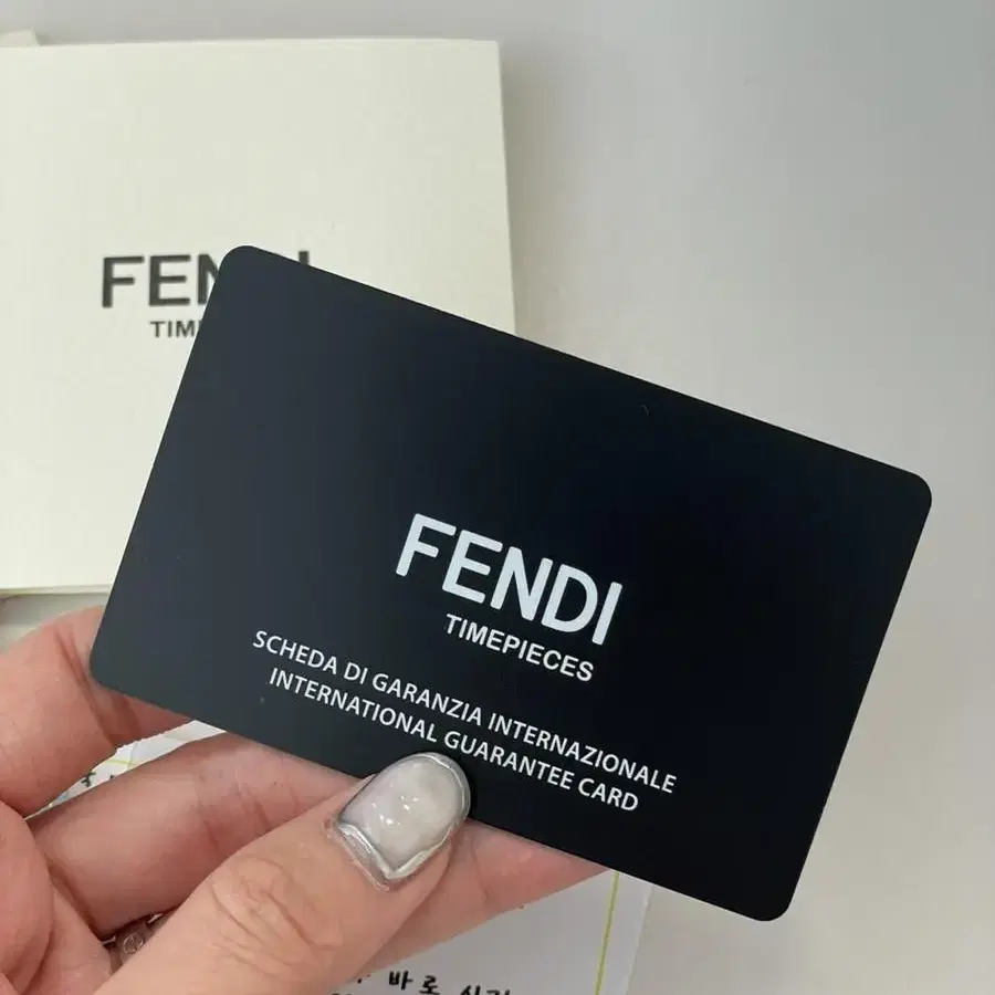 [FENDI]펜디 포에버 다이아 여성메탈시계(F102101501)