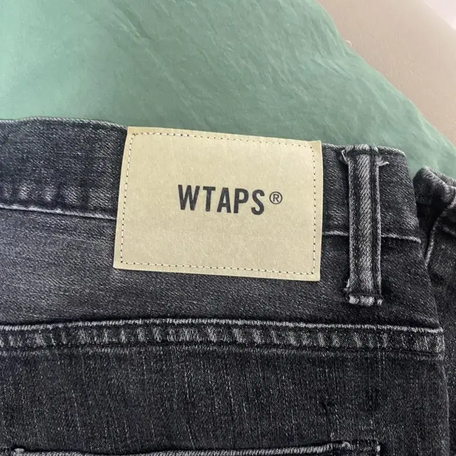 더블탭스 wtaps 블루스 스키니 흑청 데님 M