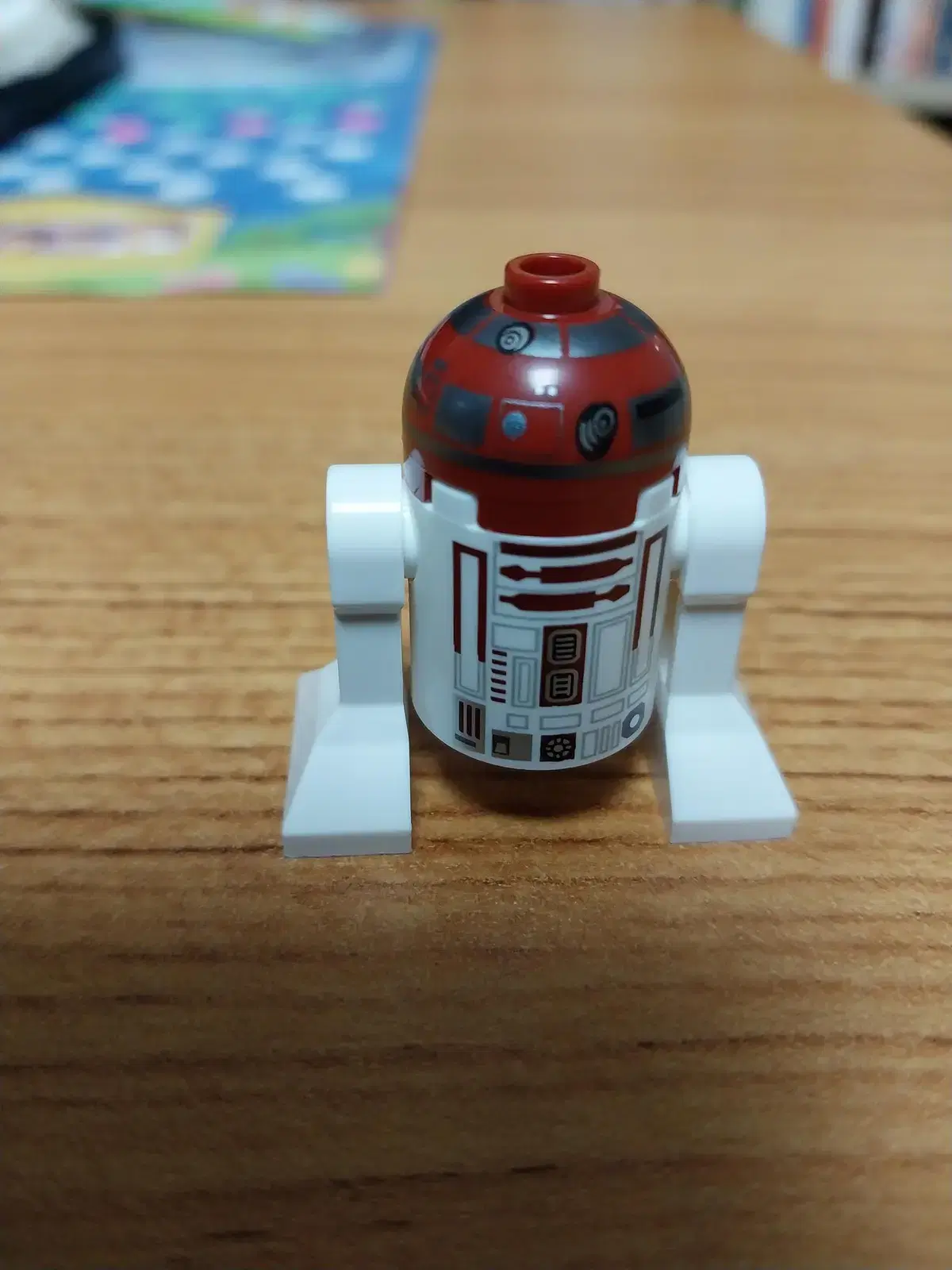 LEGO Star Wars 75333 R4