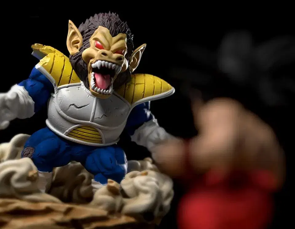 Dragon Ball Resin Statue - 7 Star Ozaru Vegeta Earth Battle Scene