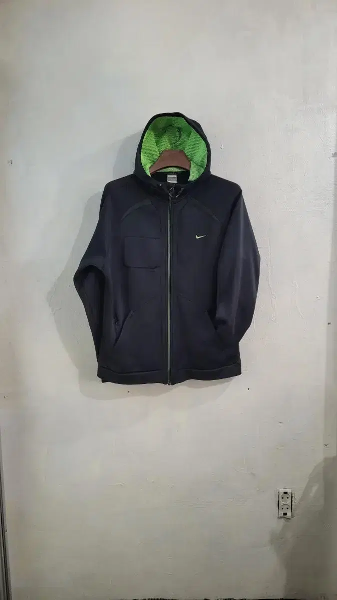 [100]NIKENike BlackXFluorescentSushirogo Sportswear Functional HoodieJacket