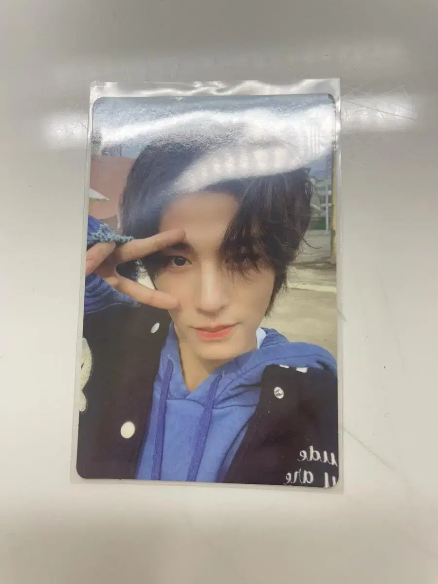 leehan who sells photocard (and other members)