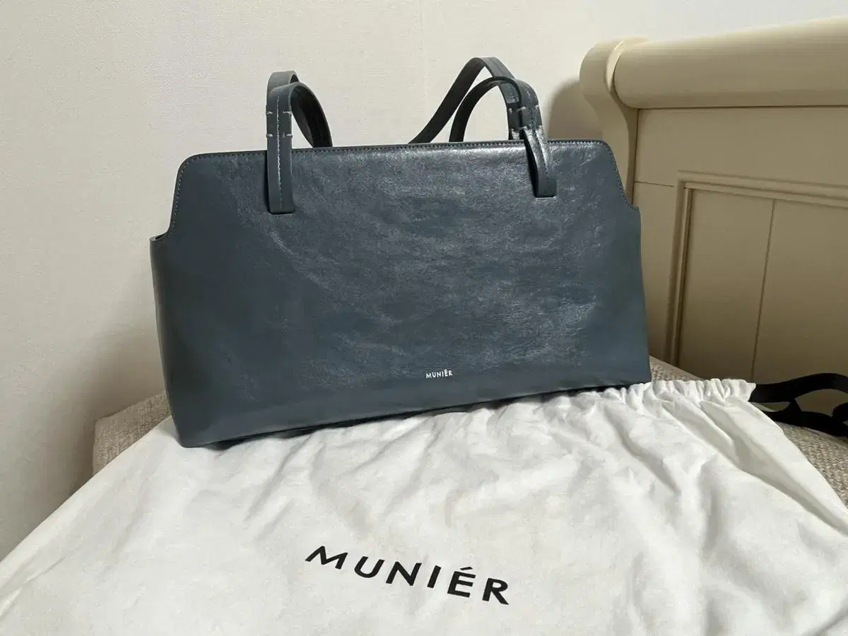 MUNIER STITCH SHOPPER BAG