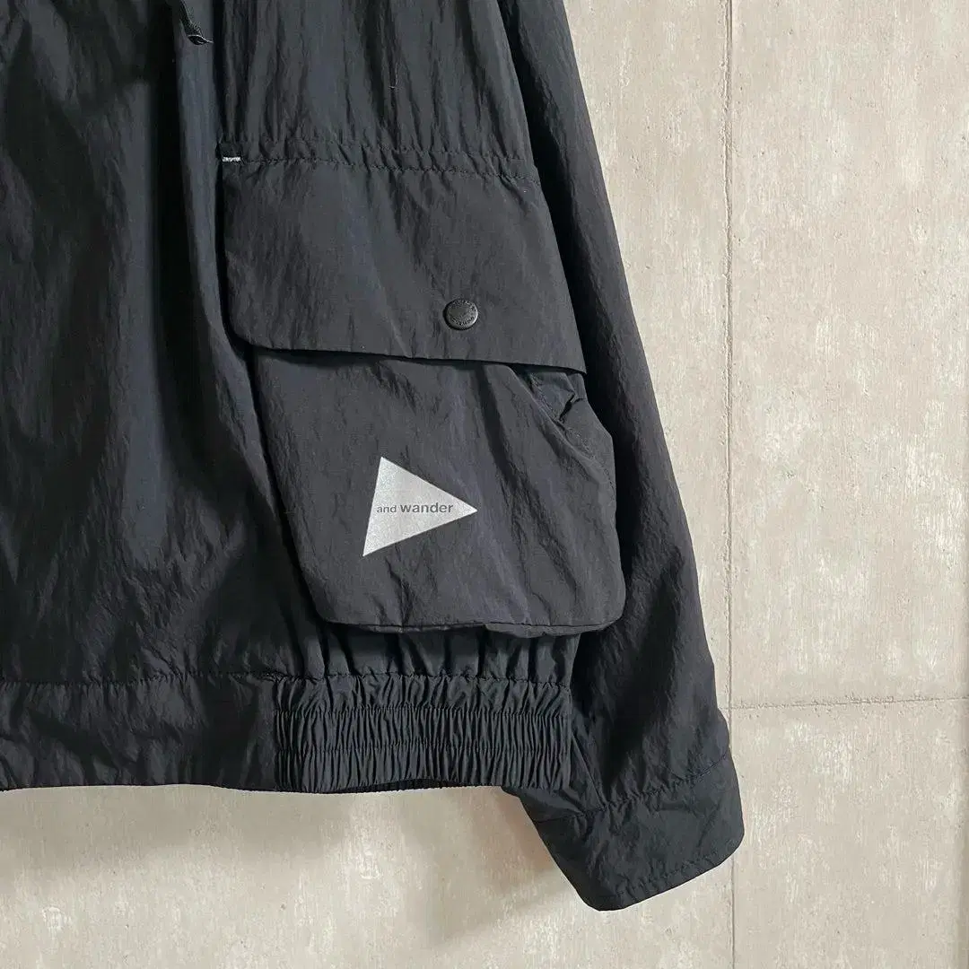 앤드원더 water repellent light jacket 새제품 L