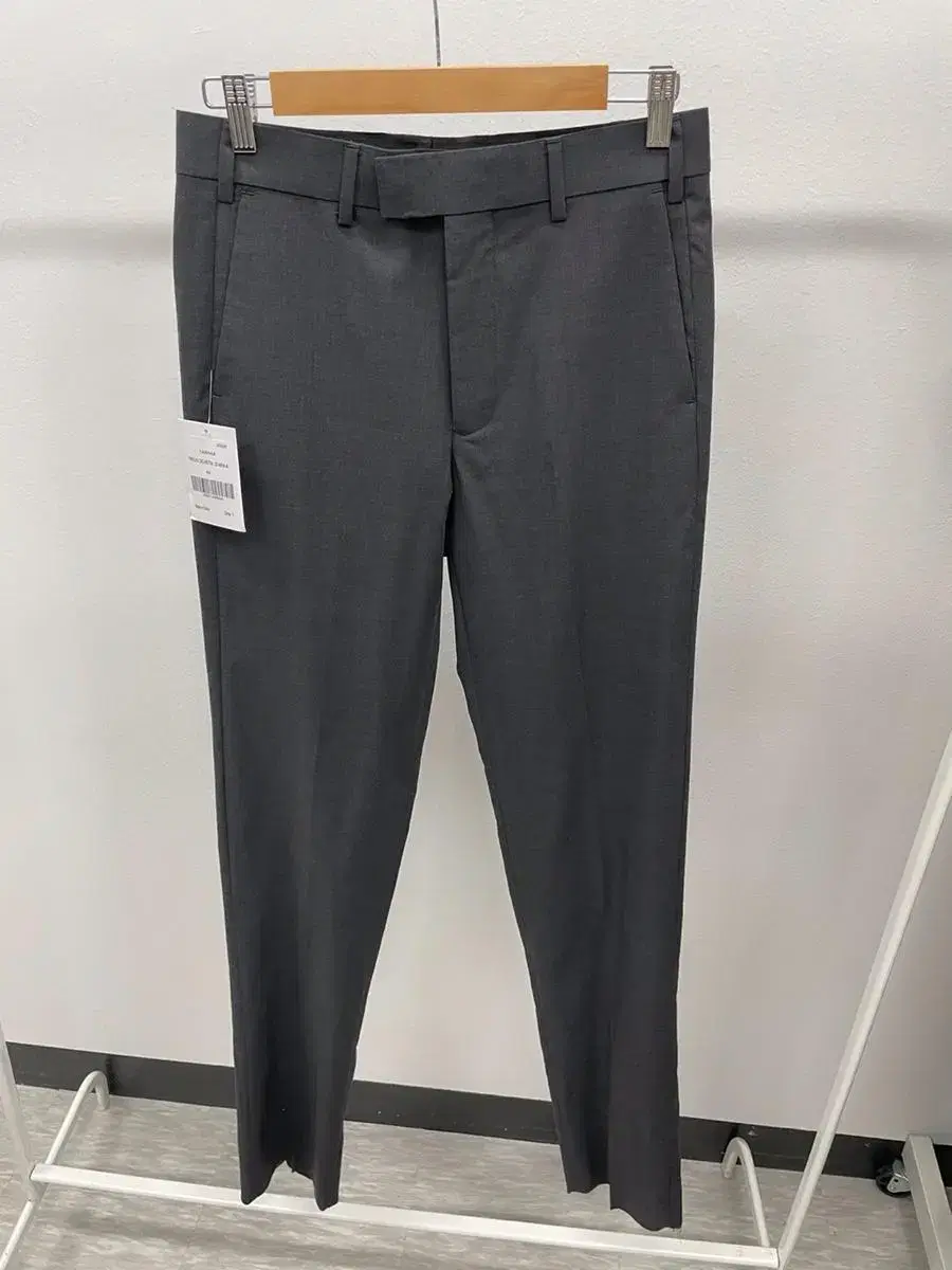 28-29) Louis Vuitton slacks