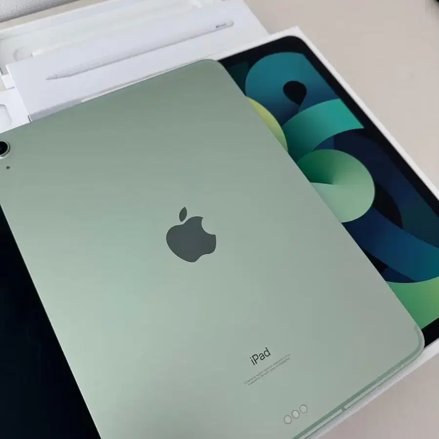 ipad air 4세대 셀룰러 팝니다+애플펜슬