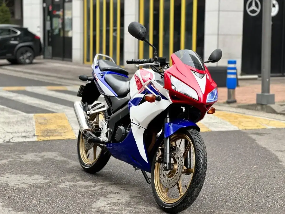 혼다CBR125cc  10년식 한정판 89만원 판매합니다