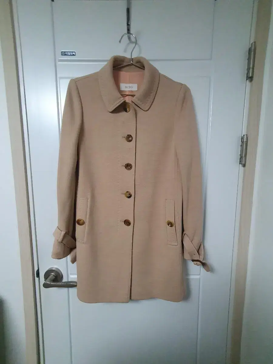 BCBG Beige bom Simple Coat