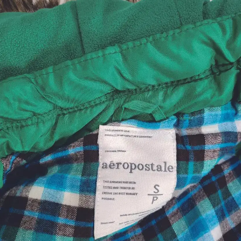 에어로우포스테일(aeropostale) 그린 패딩 조끼