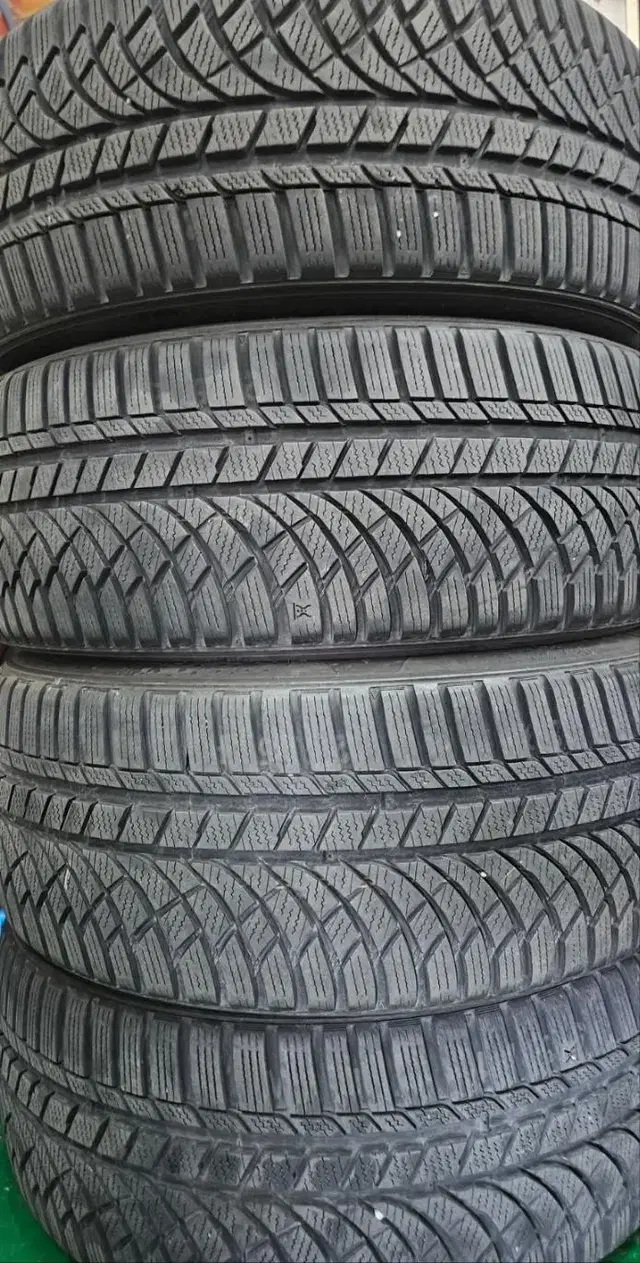 중고타이어 윈터 스노우 225/50R17 & 2255017 4개 팝니다.