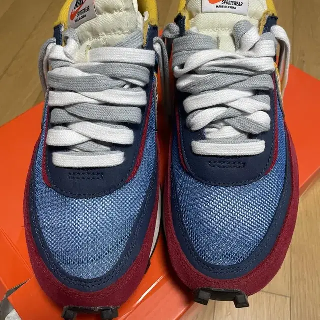 Nike x Sacai LDWaffle Blue Multi 중고판매합니다