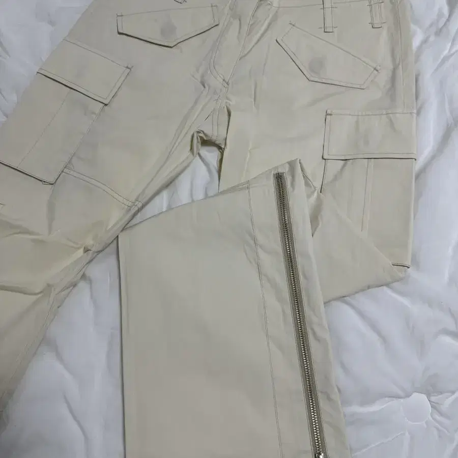 에스이오 SLIM POCKET PANTS 크림