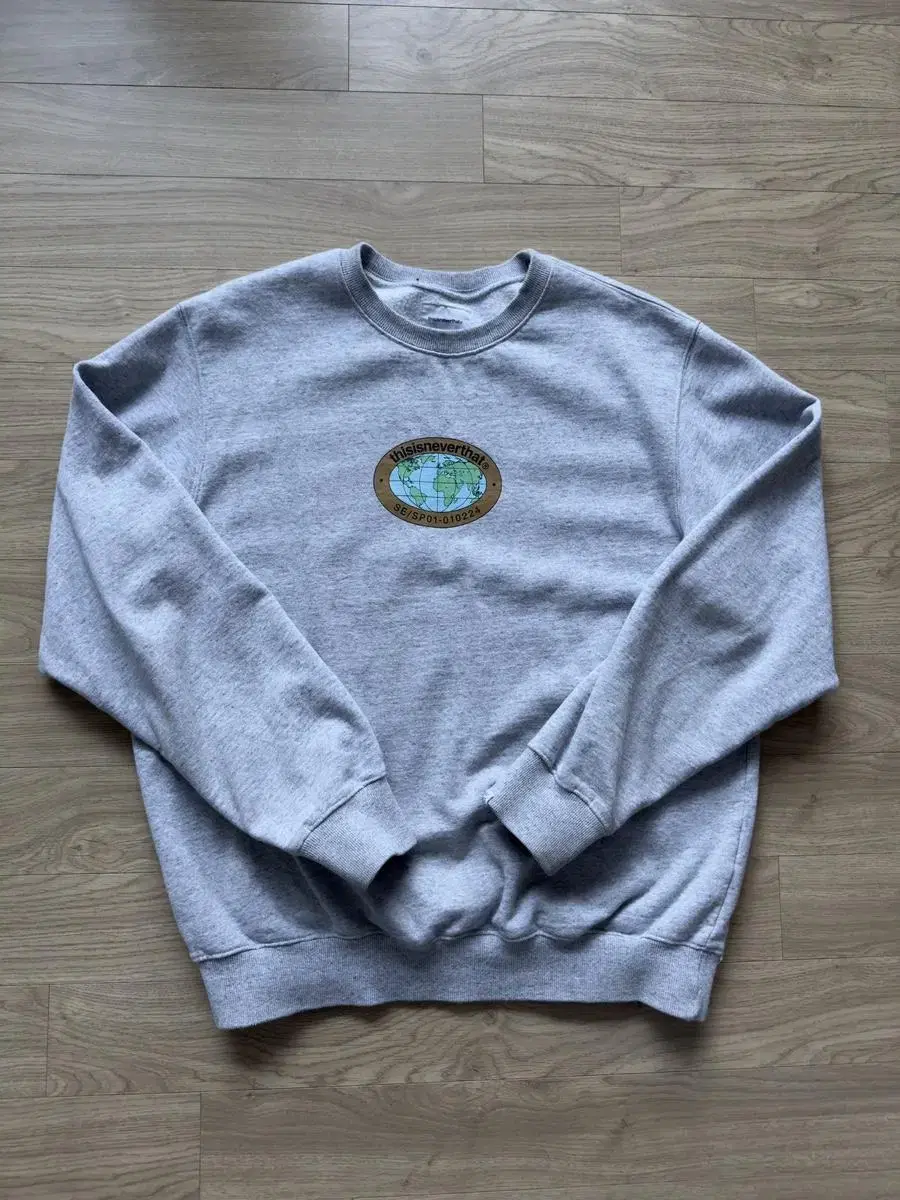 디스이즈네버댓 Globe crewneck 헤더그레이 L