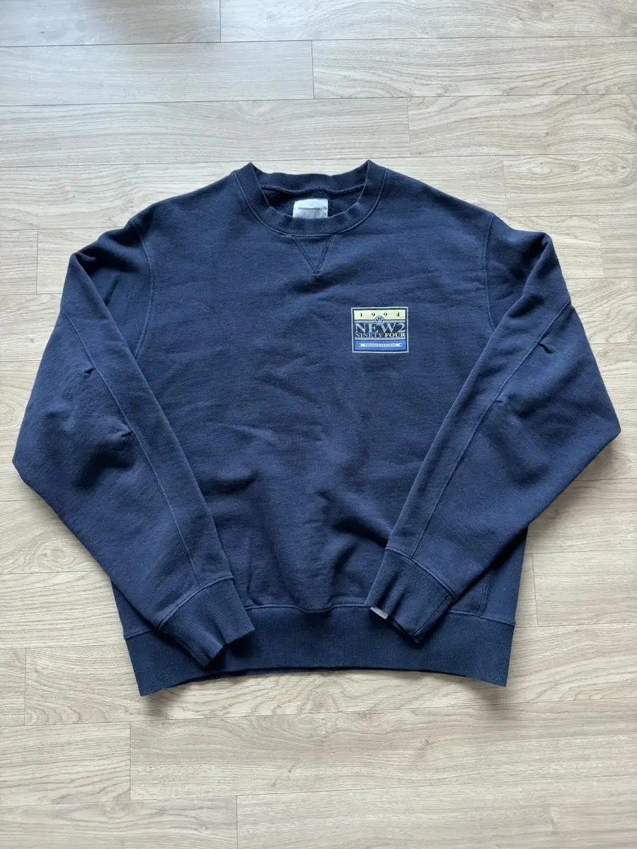 디스이즈네버댓 NEW2 crewneck 다크네이비