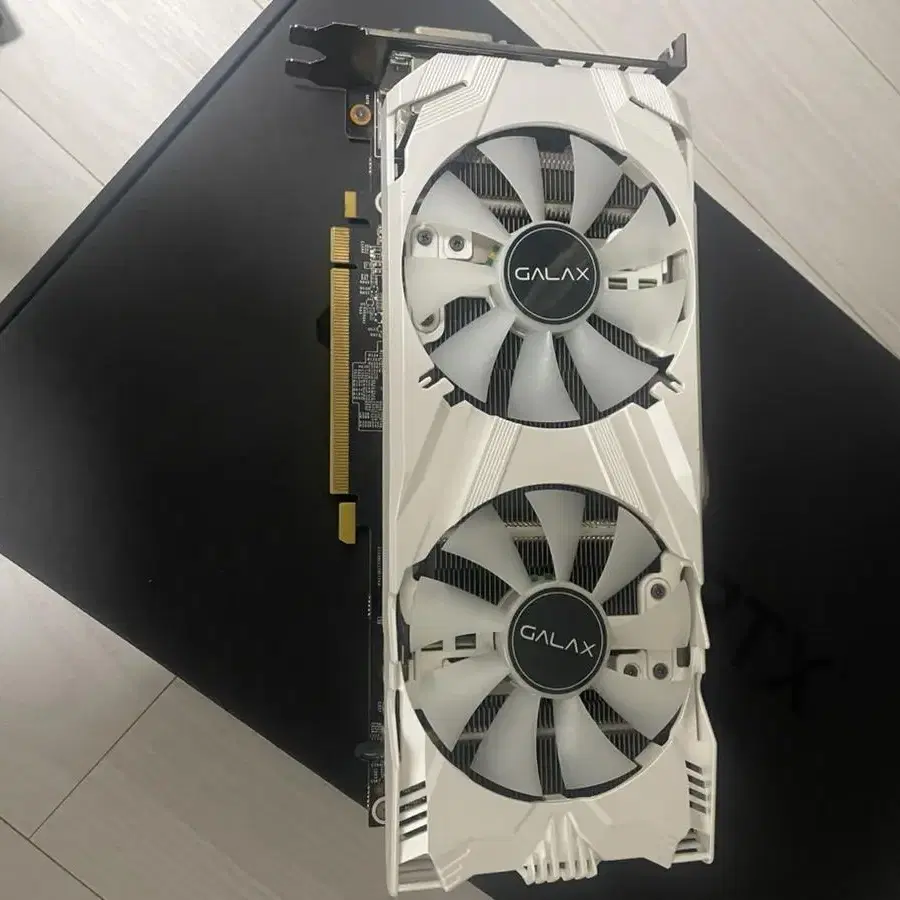 갤럭시 GTX 1060 3GB EX OC 화이트 개간지