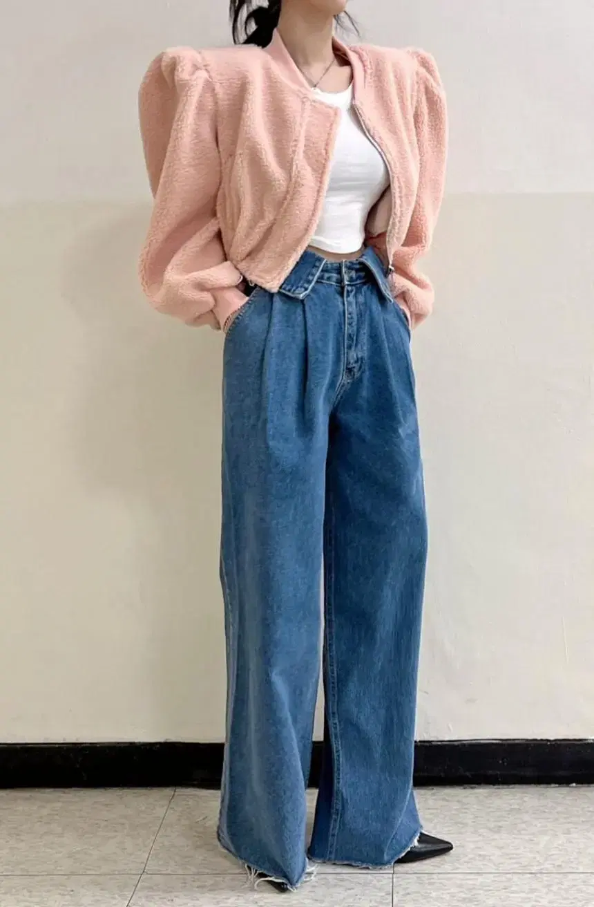 High-waisted cuffed wide-leg denim pants