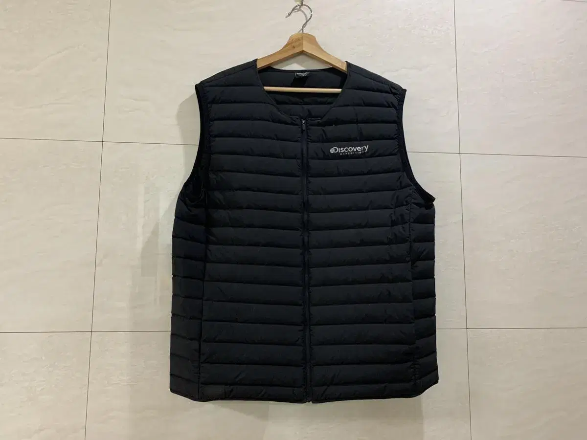 Discovery / Men's Padded Vests, Lightweight Padded Vests / 110