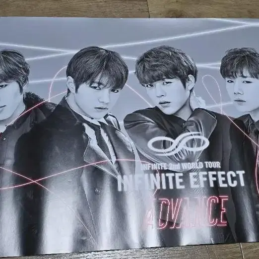 인피니트 콘서트 포스터