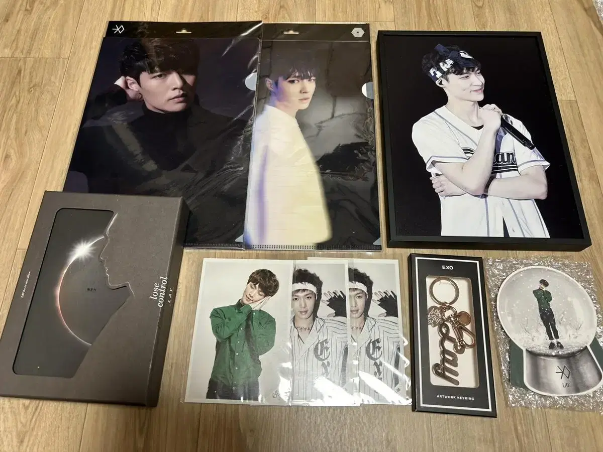 exo exo lay official unofficial goods unsealed album exology debt hwale may sing