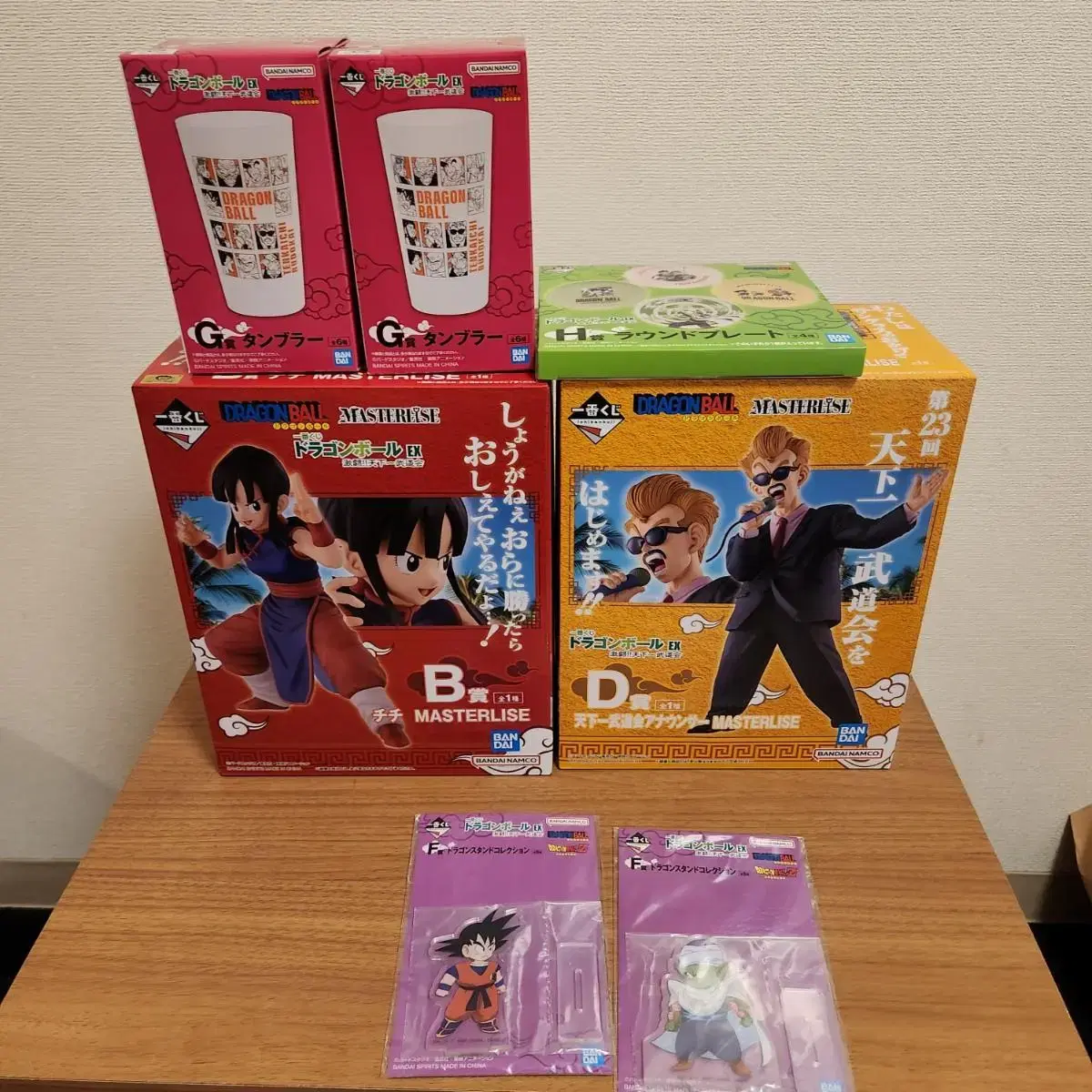 Dragon Ball First Lottery Chichi Announcer and other goods