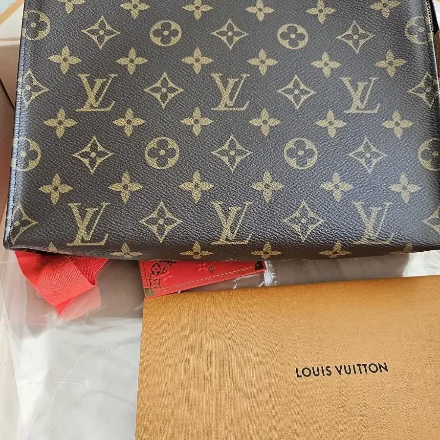 Louis Vuitton 토일렛26