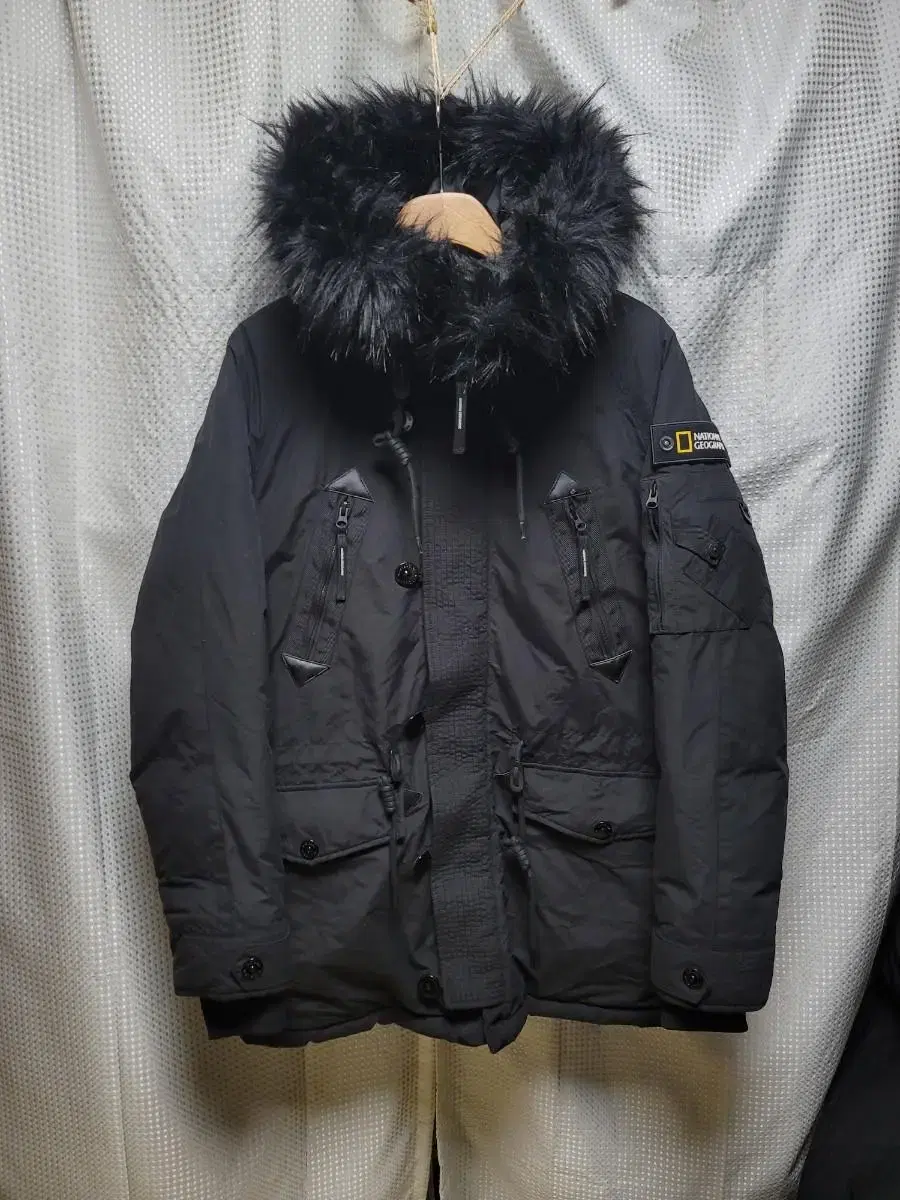 National Geographic Bloo Whale Goose Puffer Size L (100)