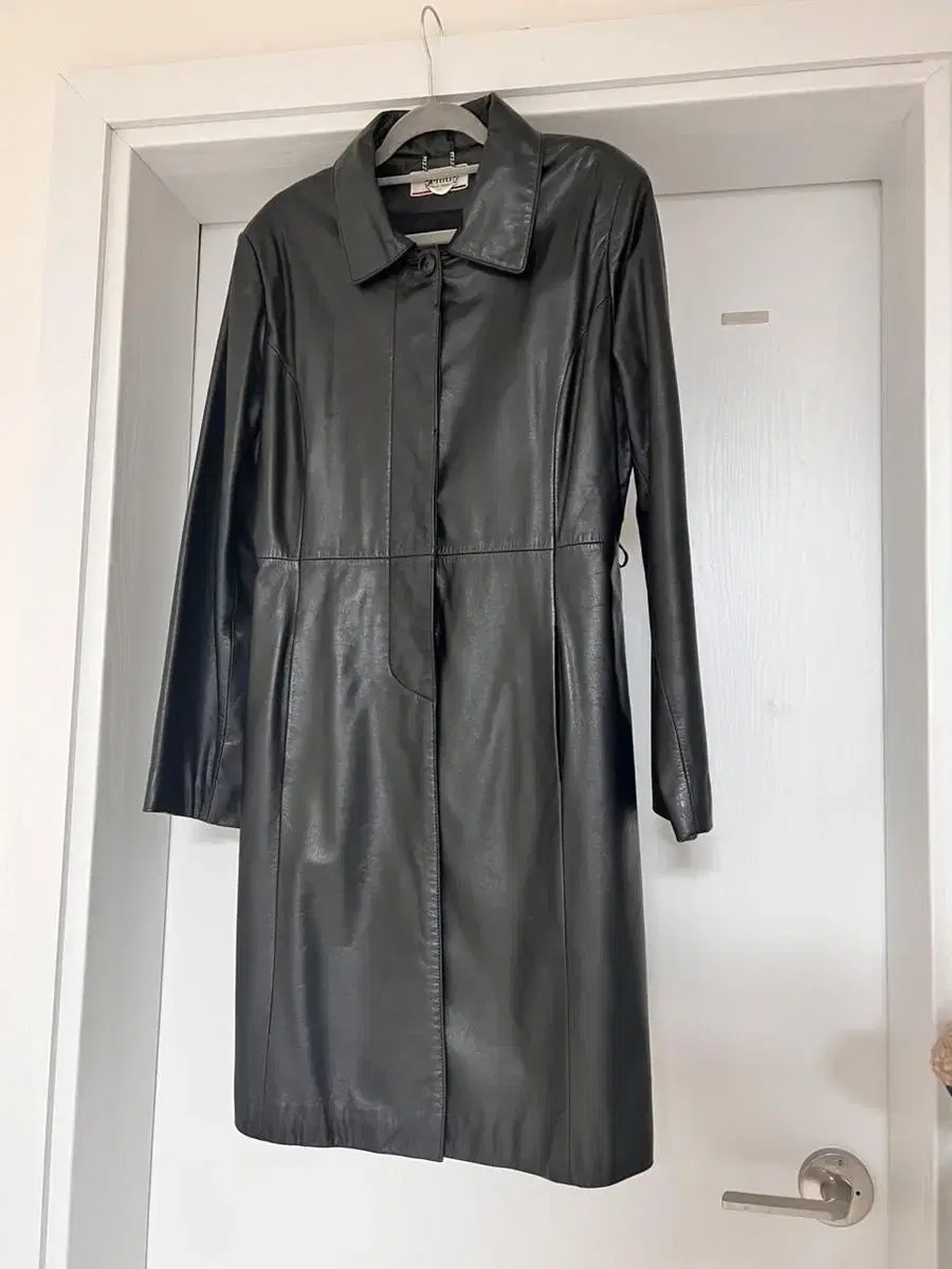 Fine cowhide coat