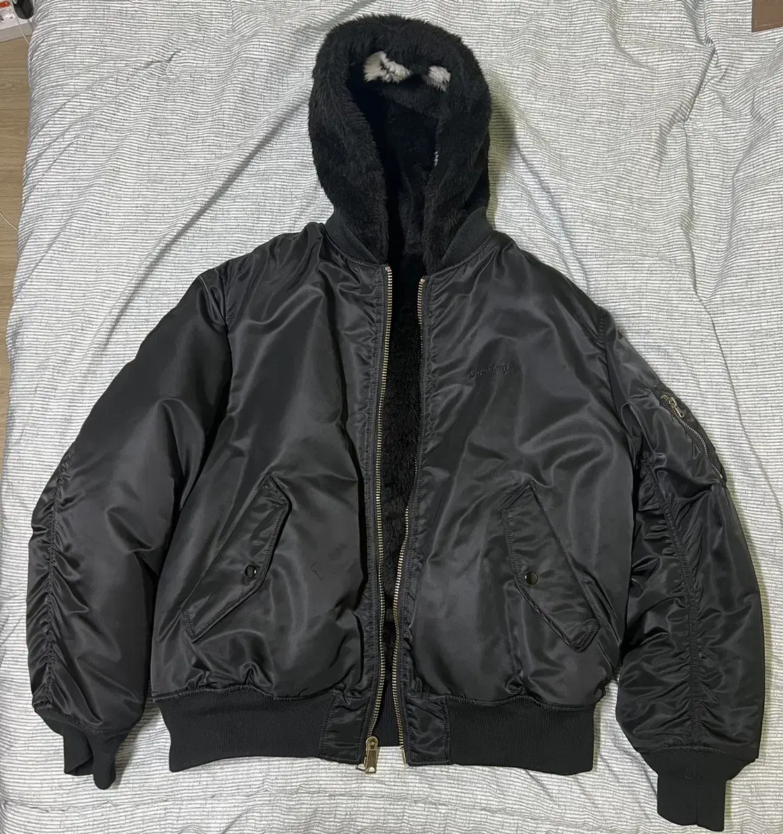 [L]Supreme POU FUR (faux fur) Reversible MA-1
