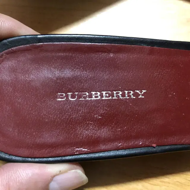 BURBERRY 버버리 스틸레토 뮬(36.5 사이즈)