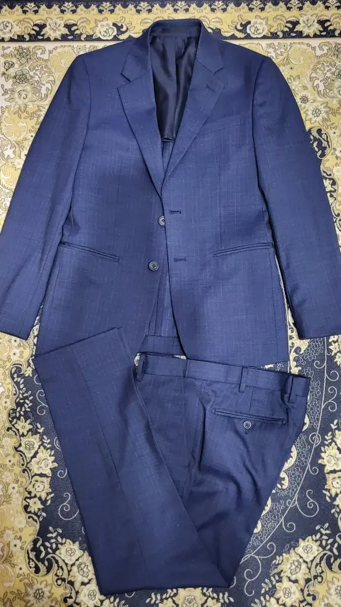 Kinlock Suit Set