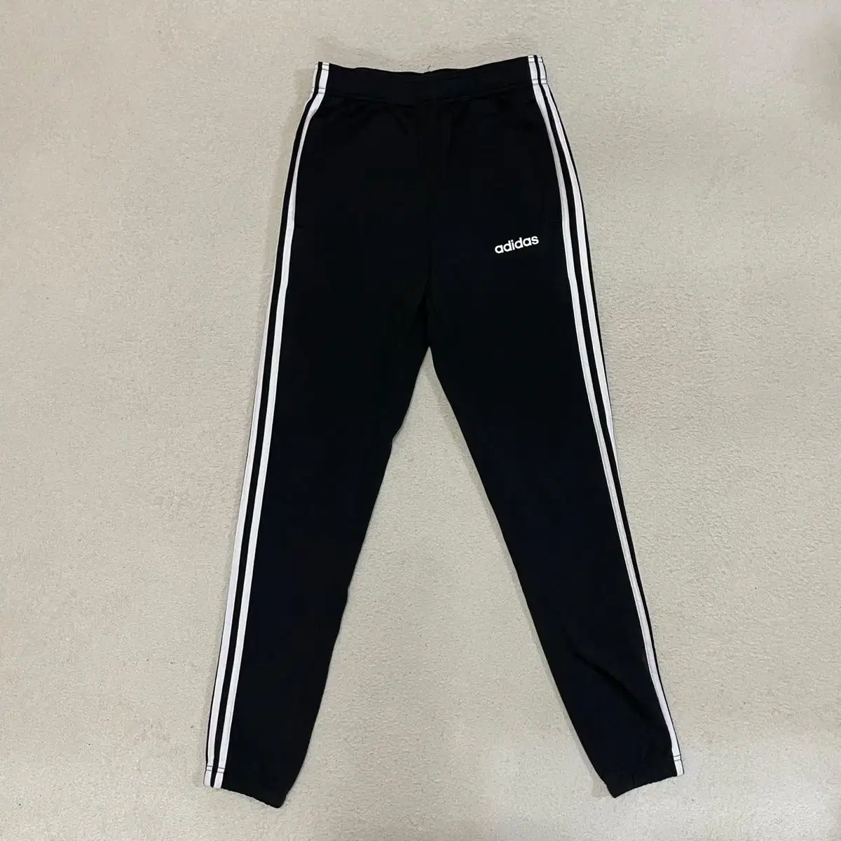 M Adidas Sweatpants B.934