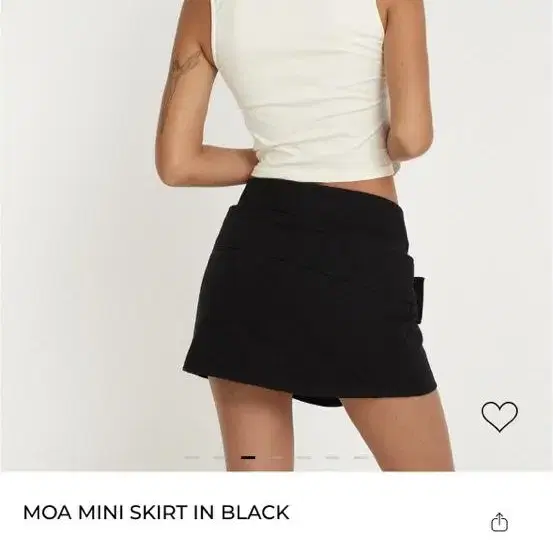 MOA MINI SKIRT IN BLACK