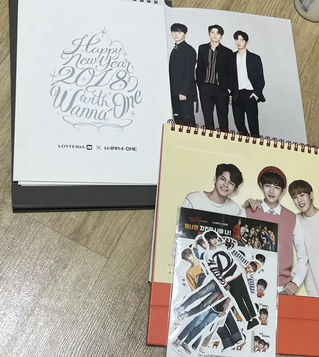 Wanna One Calendar, sticker in bulk