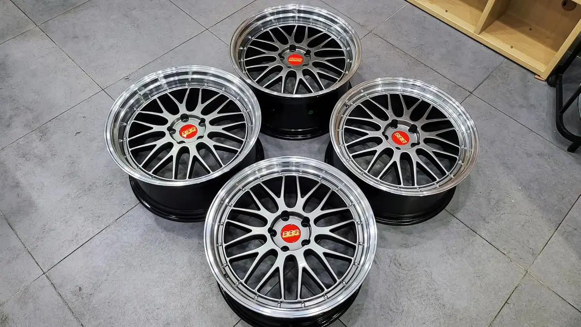 19인치 BBS LM.st 하이퍼블랙 신품휠 1대분