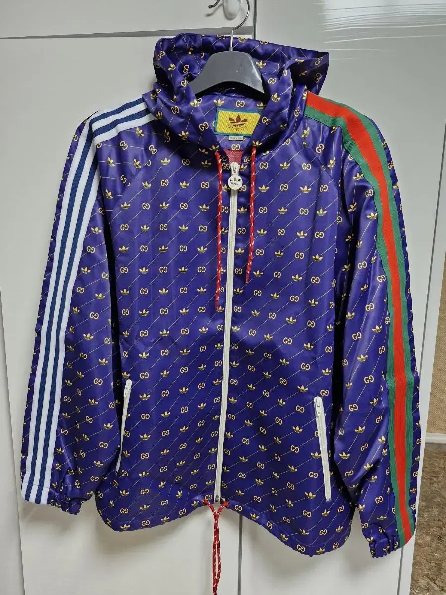 New in store)Gucci Adidas GG Trefoil Windbreaker Hoodie Zip Up