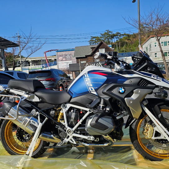 BMW R1250GS 트로피 색상 23년식 신차 할인 지에스 부산